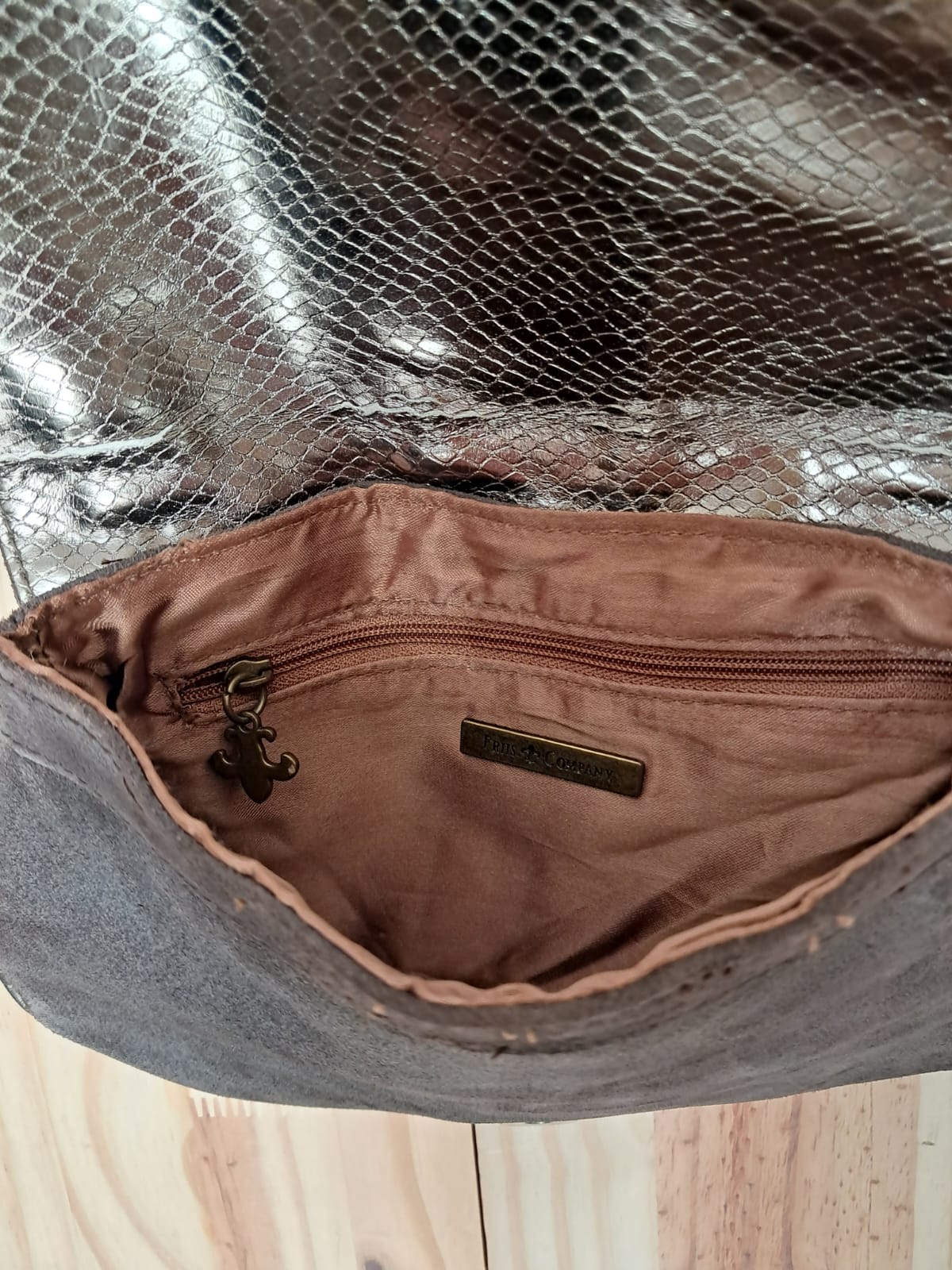 Sac vintage Friis & Company daim taupe femme - vue intérieur