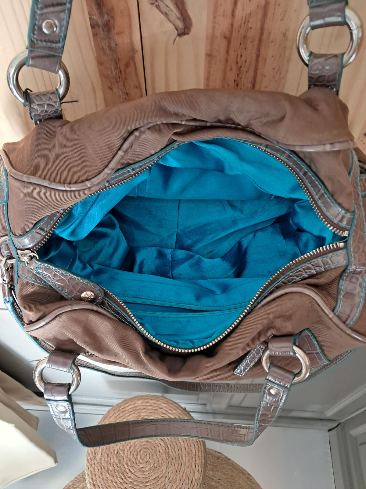 Sac vintage Guess tissu marron bleu femme - vue de l'intérieur