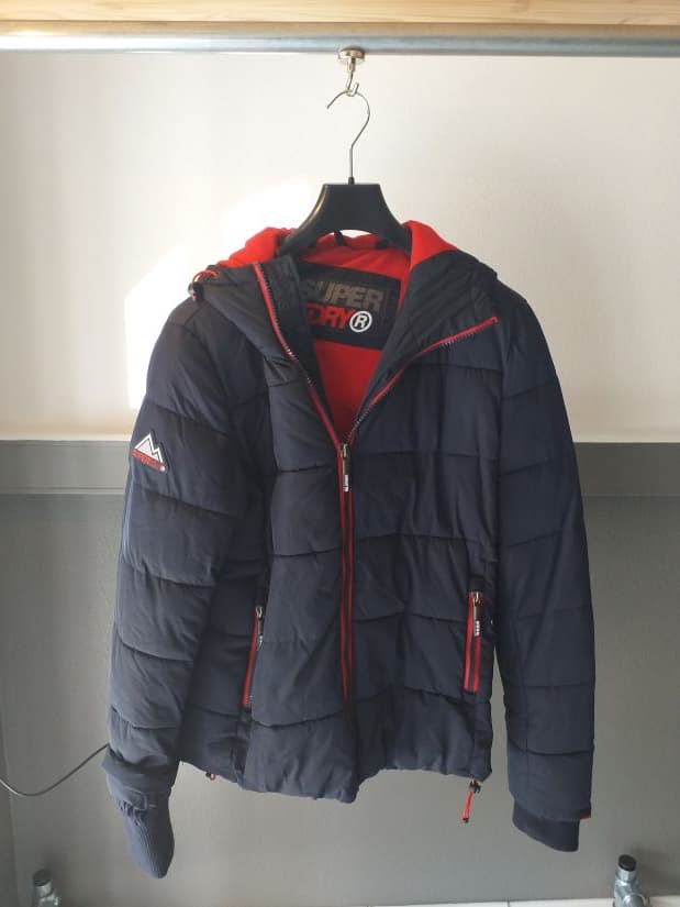 Doudoune Capuche Noir Rouge Superdry Polyester Homme L | Friperie Vintage Seconde Main COOL FRIP