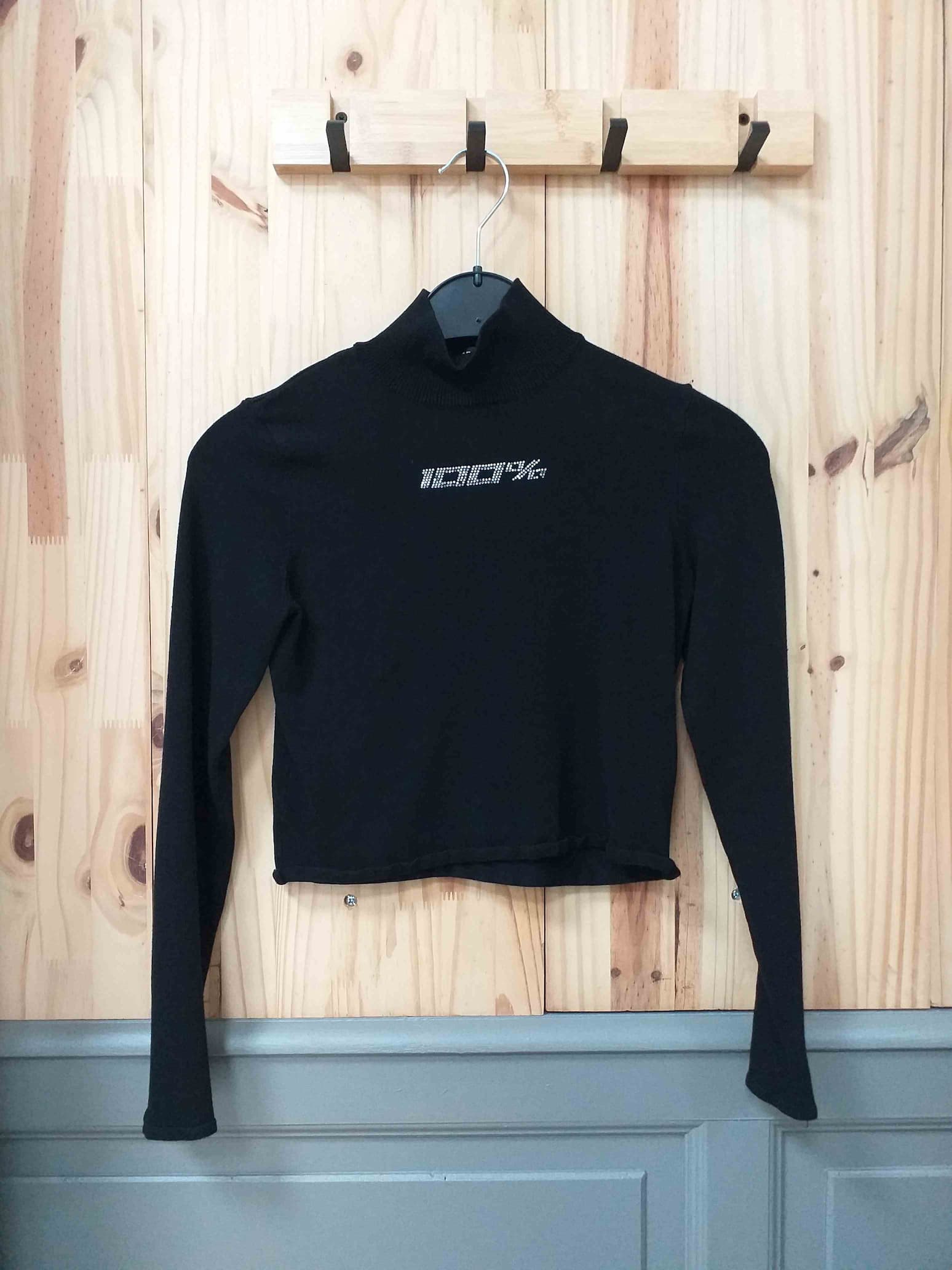 Haut Noir H&M Acrylique Strass Femme M | Friperie Vintage Seconde Main COOL FRIP