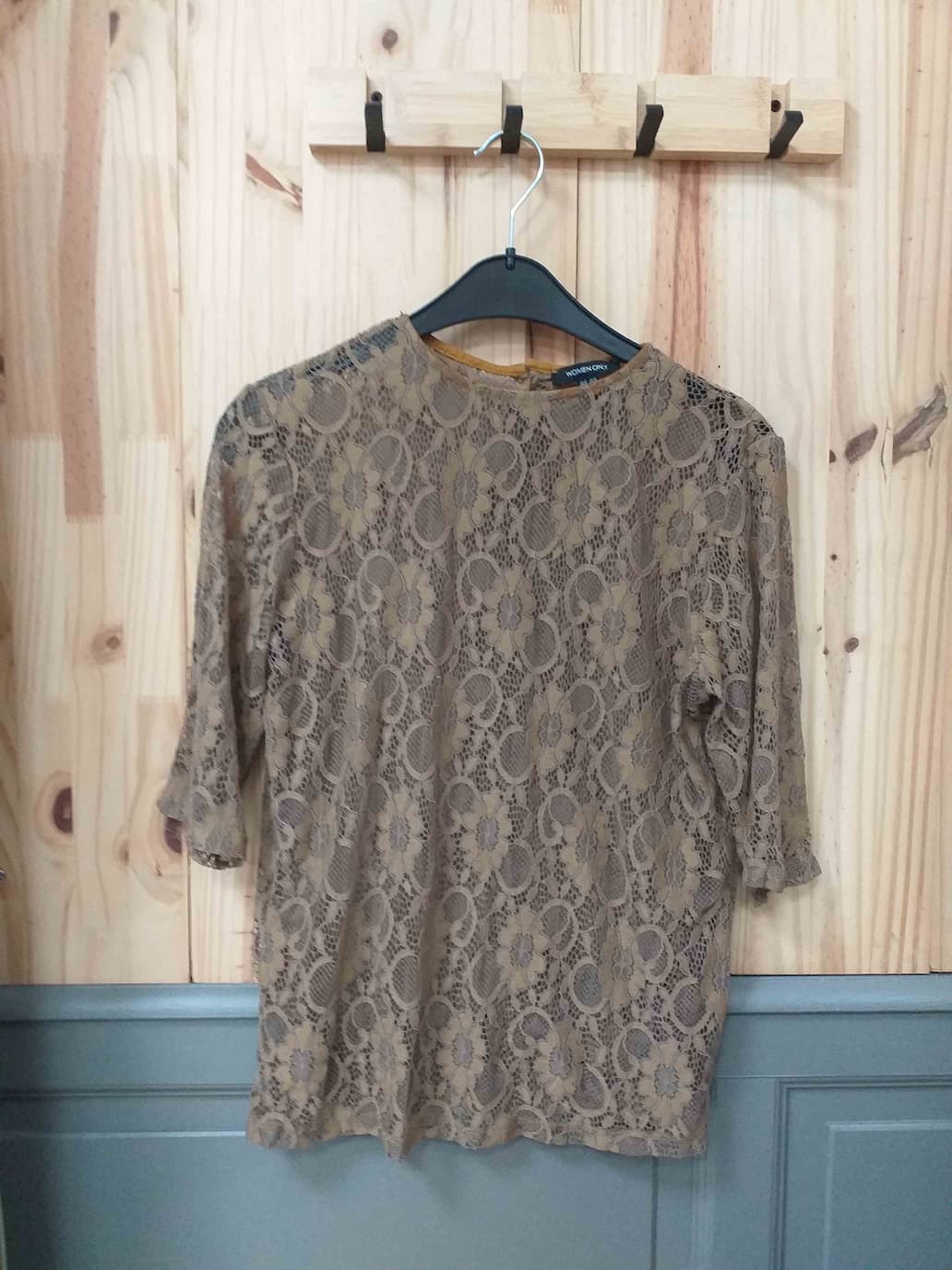 Blouse Taupe Women Only Polyester Broderie Florale Femme 40 | Friperie Vintage Seconde Main COOL FRIP