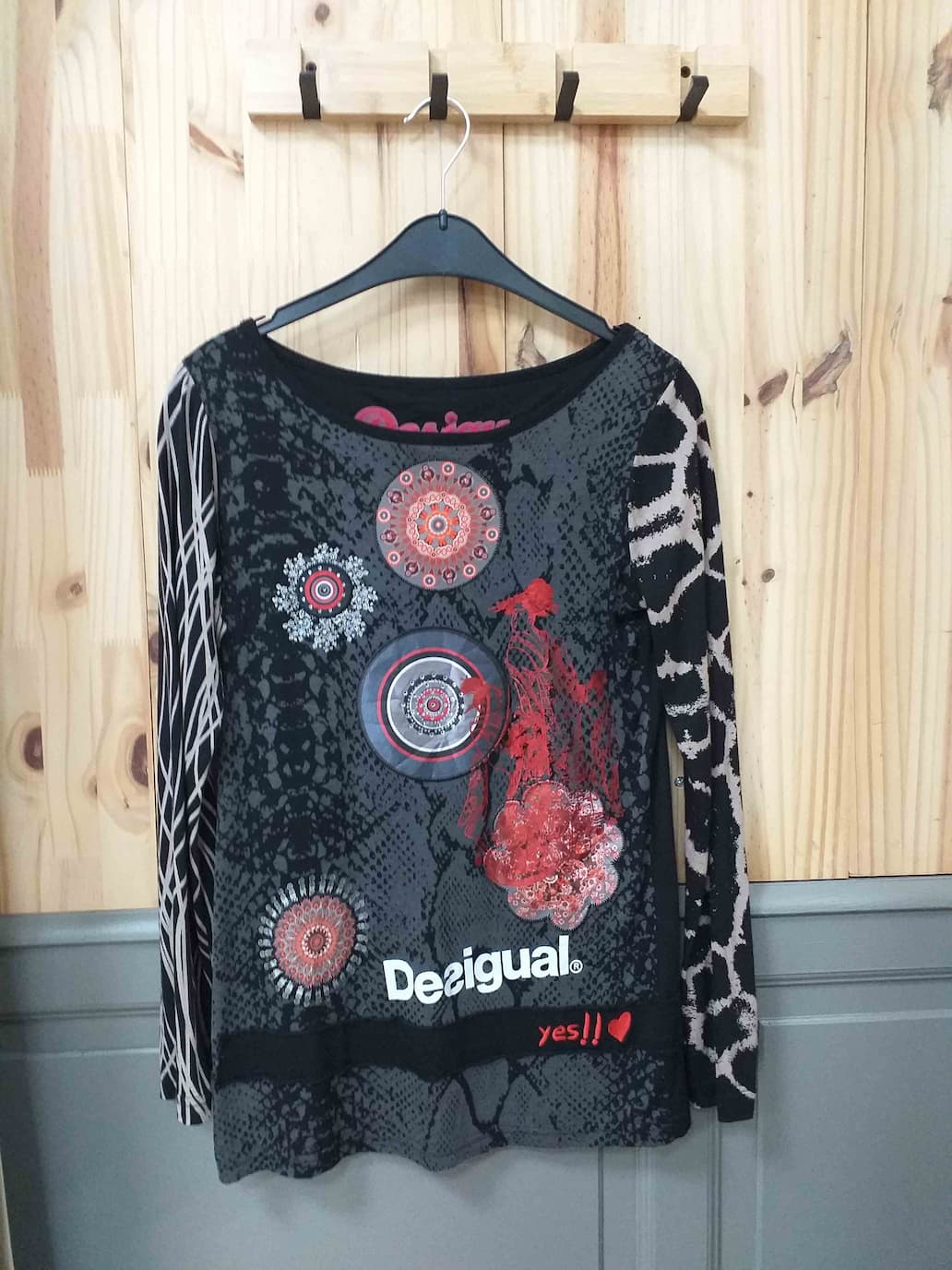 T-shirt Manches Longues Noir Desigual Coton Femme M | Friperie Vintage Seconde Main COOL FRIP
