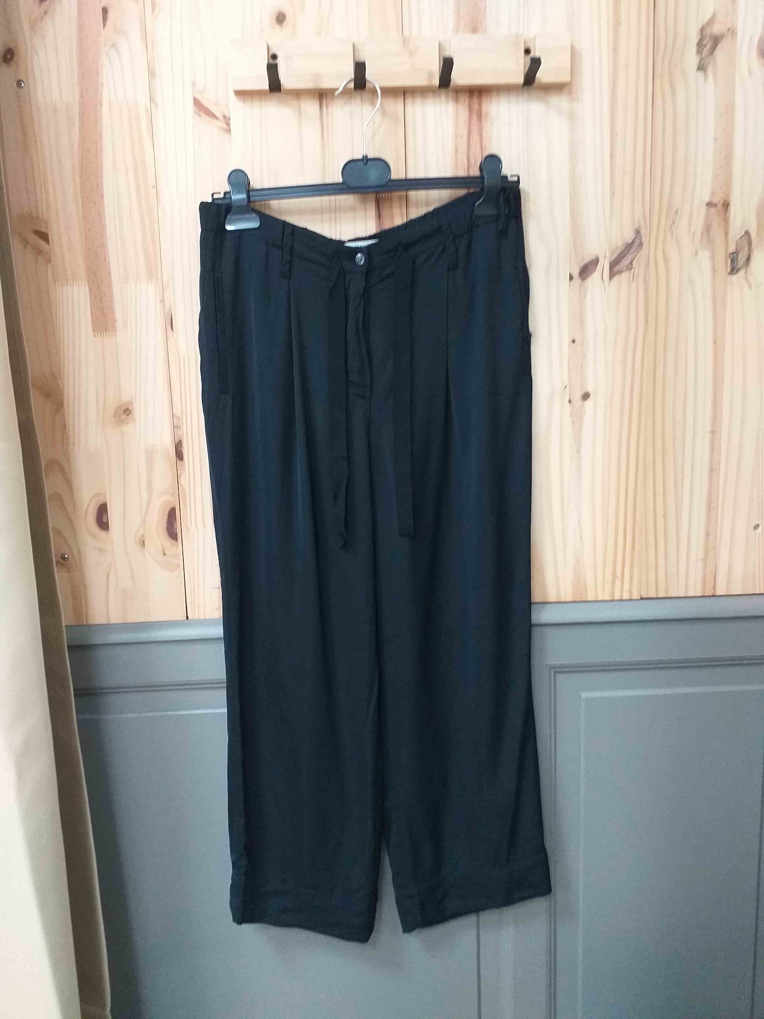 Pantalon Noir Prada Viscose Femme 42 | Friperie Vintage Seconde Main COOL FRIP