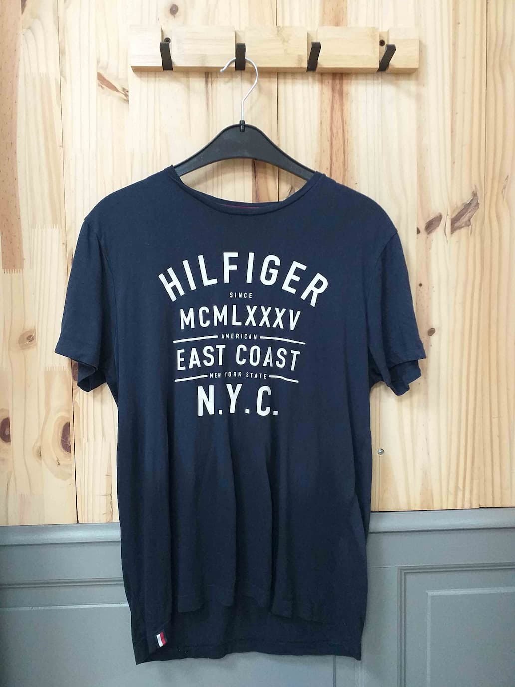 T-shirt Bleu Tommy Hilfiger Coton Femme M | Friperie Vintage Seconde Main COOL FRIP  