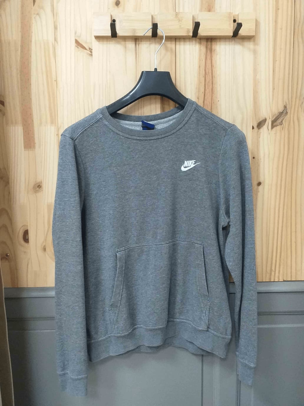 Sweat Gris Nike Col Rond Coton Viscose Femme M | Friperie Vintage Seconde Main COOL FRIP