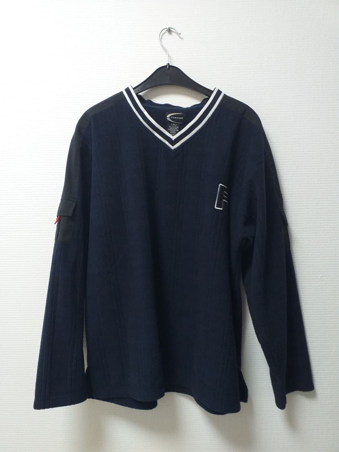 Pull Bleu Marine Col V Fascino Homme M Polyester - Friperie Vintage Seconde Main COOL FRIP