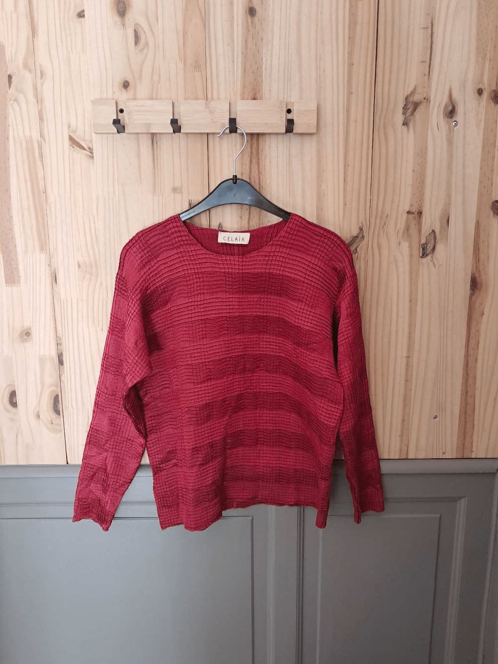 Pull Rouge Celaia Polyester Femme 42 | Friperie Vintage Seconde Main COOL FRIP  