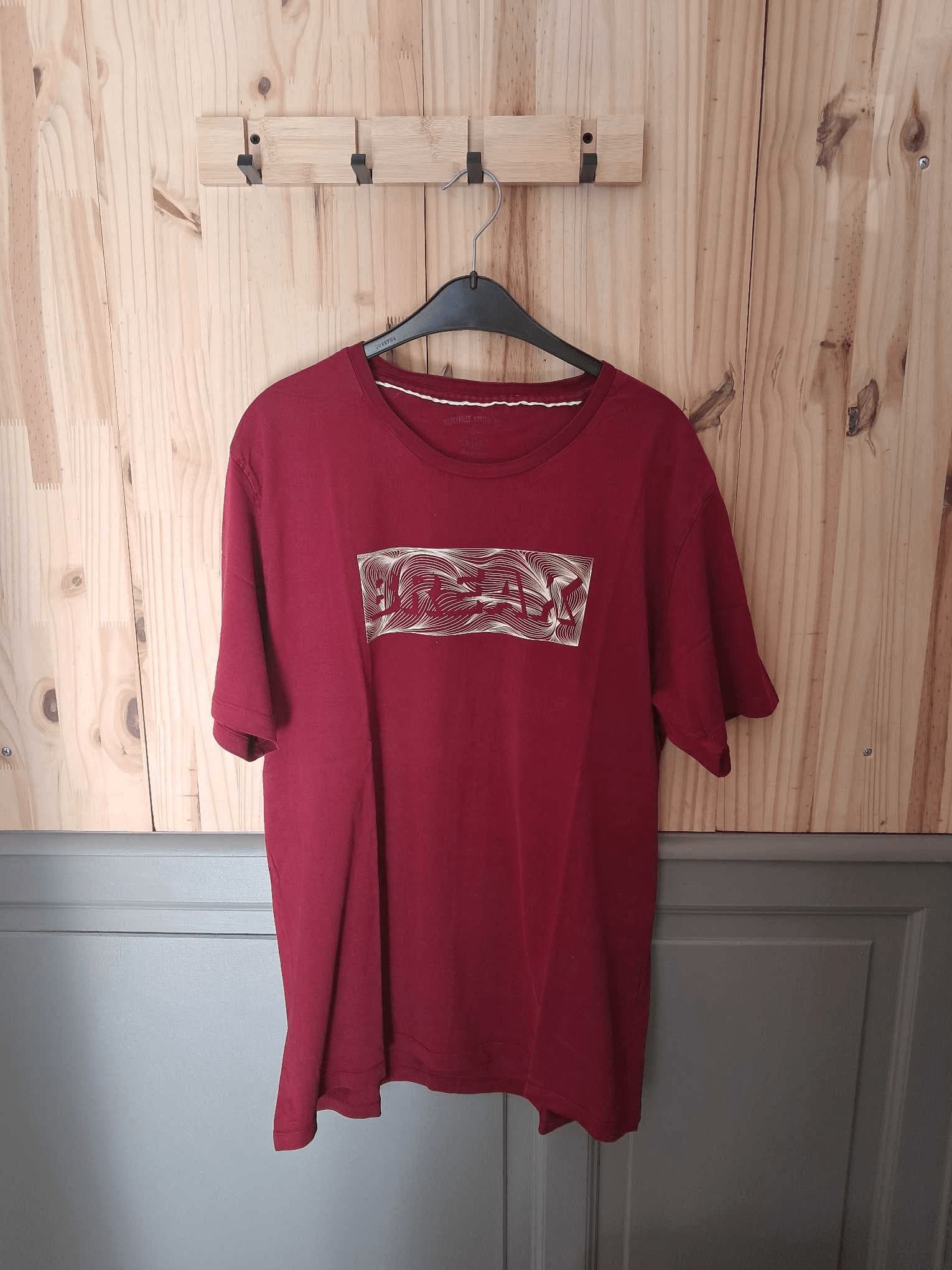 T-shirt Rouge Celio Break Coton Homme XXL | Friperie Vintage Seconde Main COOL FRIP