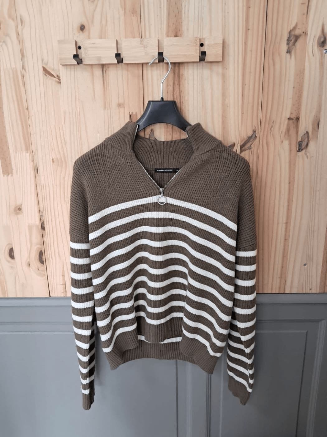 Pull Noir Léopard Cache Cache Polyester Acrylique Femme S | Friperie Vintage Seconde Main COOL FRIP