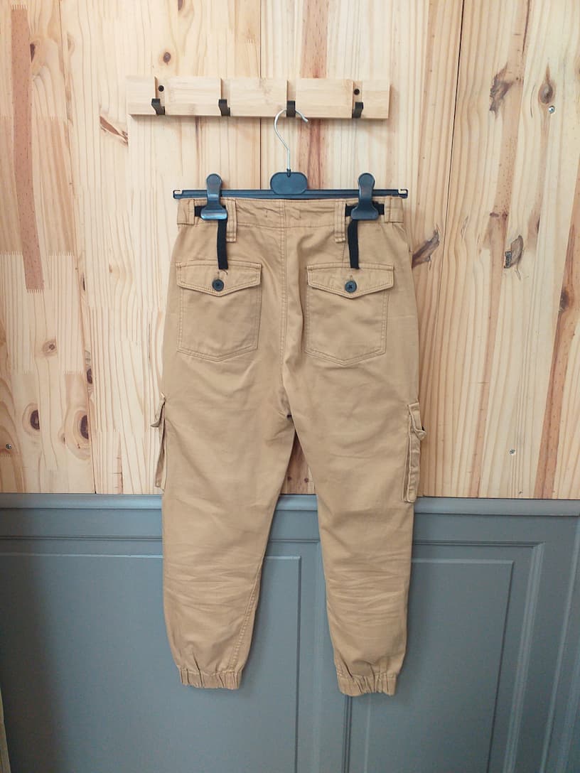 Cargo Bershka Camel Taille 34 - vue arrière - Vintage Streetwear Femme