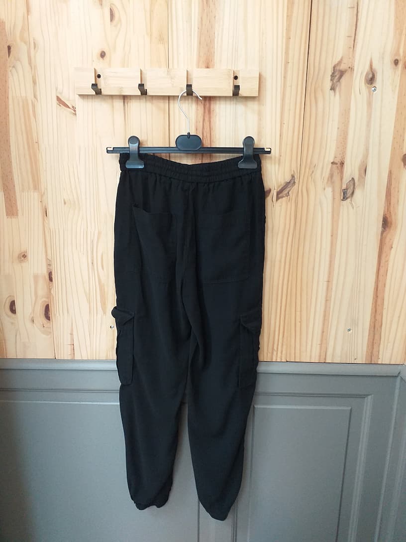 Cargo Zara Noir Taille XS - vue arrière - Vintage Streetwear Femme