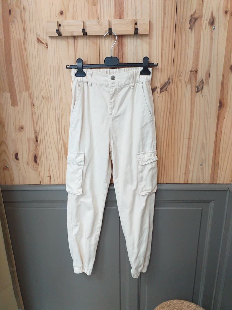 Cargo Jennyfer Beige Taille 34 - vue de devant - Vintage Streetwear Femme