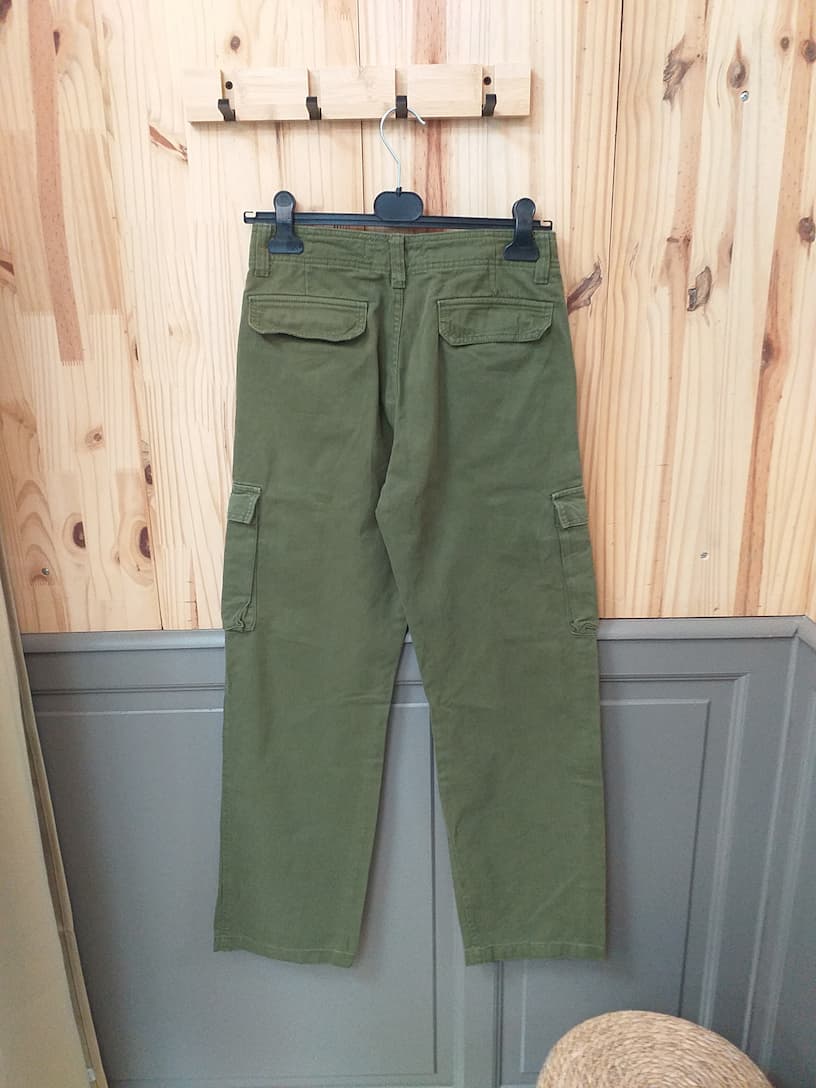 Cargo Stradivarius Kaki Taille 36 - vue arrière - Vintage Streetwear Mixte