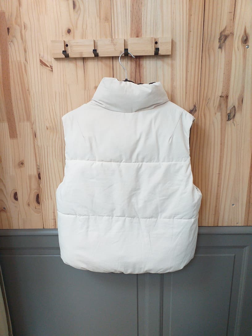 Doudoune Sans Manche Réversible Bershka M - Noir Blanc - vue arrière - Gilet Vintage Streetwear