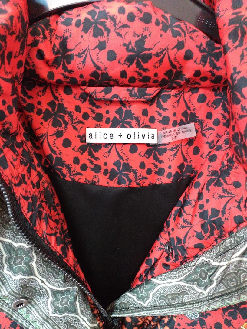 Doudoune Longue Multicolore Alice & Olivia M - détail marque - Vintage Streetwear Haut de Gamme