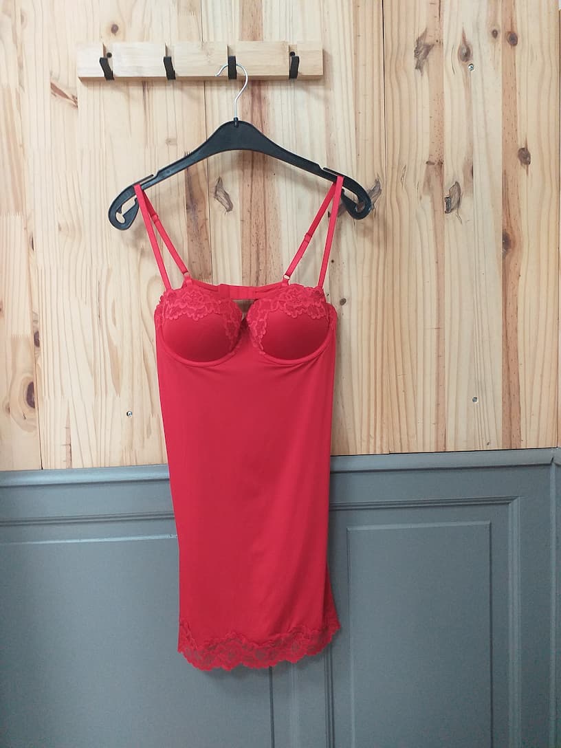 Nuisette Rouge Femme S | Friperie Vintage Seconde Cool Frip