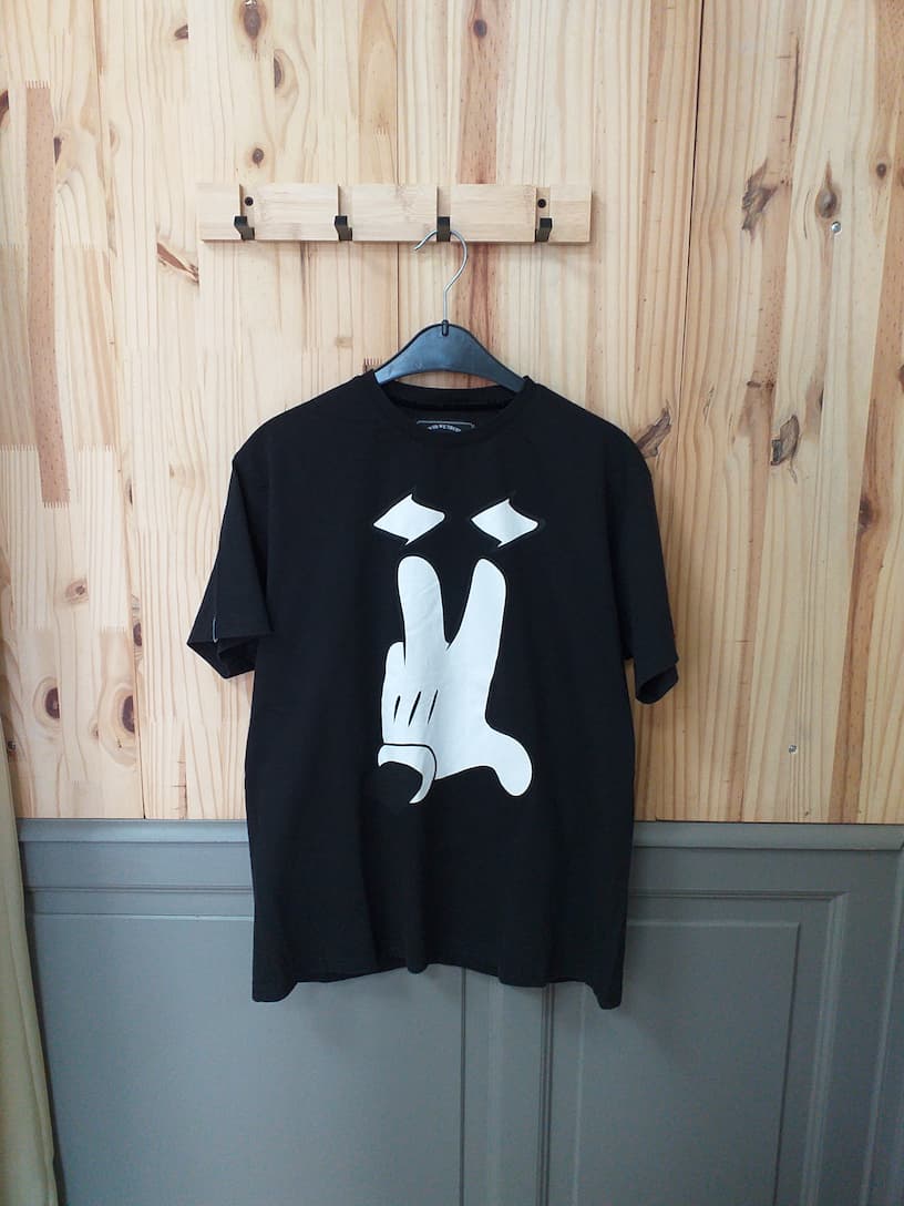 T-shirt Noir Homme L Unkut - vue devant | Friperie Vintage Seconde Cool Frip