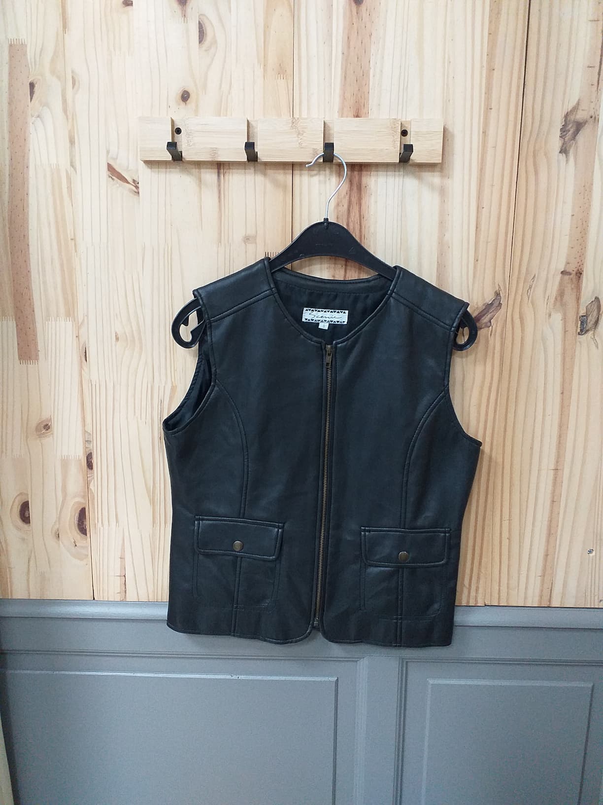 Gilet Cuir Marron S Unisexe - vue devant | Friperie Vintage Seconde Cool Frip