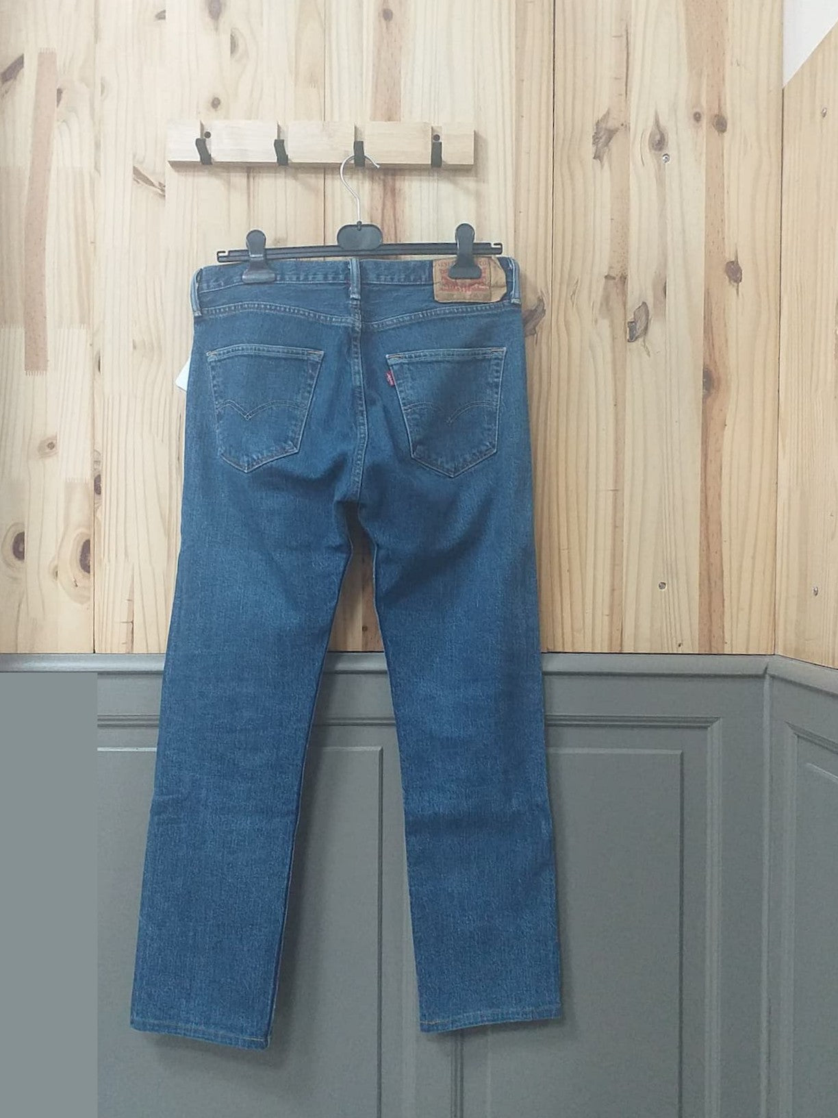 Jean W32-L32 Bleu Coton Unisexe Levi's - vue arrière | Friperie Vintage Seconde Cool Frip
