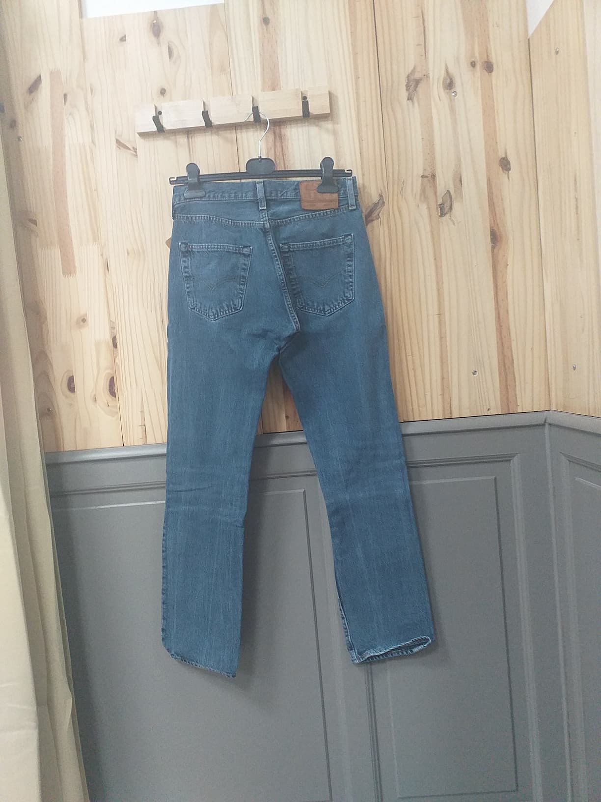 Jean W29-L32 Bleu Gris Coton Unisexe Levi's - vue arrière | Friperie Vintage Seconde Cool Frip