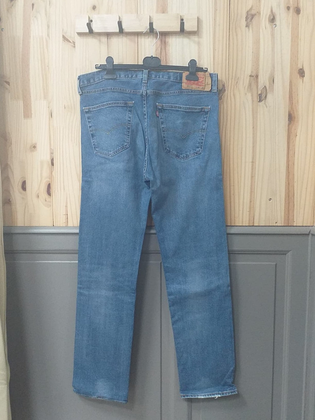 Jean W36-L34 Bleu Coton Unisexe Levi's - vue arrière | Friperie Vintage Seconde Cool Frip