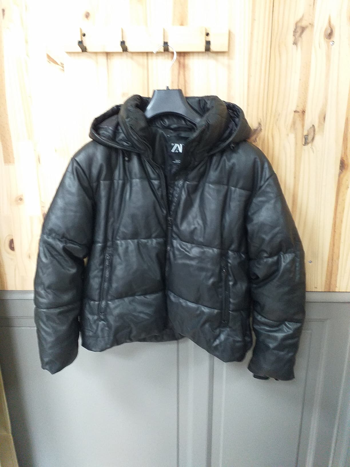 Doudoune Noir Polyuréthane Polyester Femme S - vue devant | Friperie Vintage Seconde Cool Frip