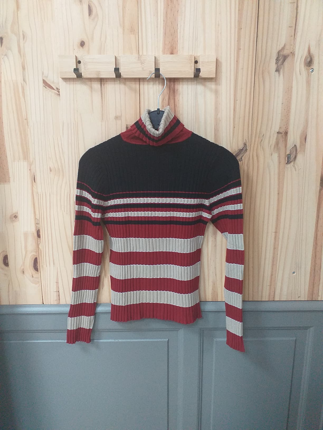 Col Roulé Rayé Beige Noir Rouge Viscose Coton Femme TU | Friperie Vintage Seconde Cool Frip