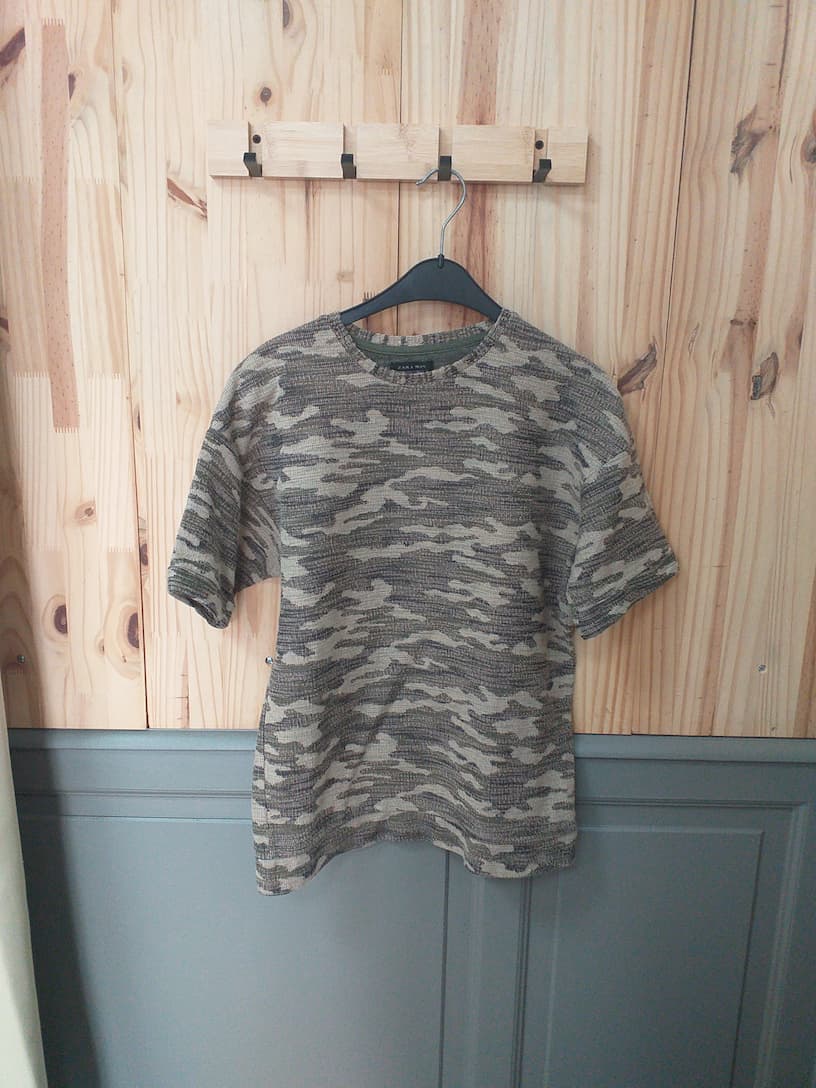 T-shirt Camouflage Polyester Coton Viscose Homme S - Zara | Friperie Vintage Seconde Cool Frip