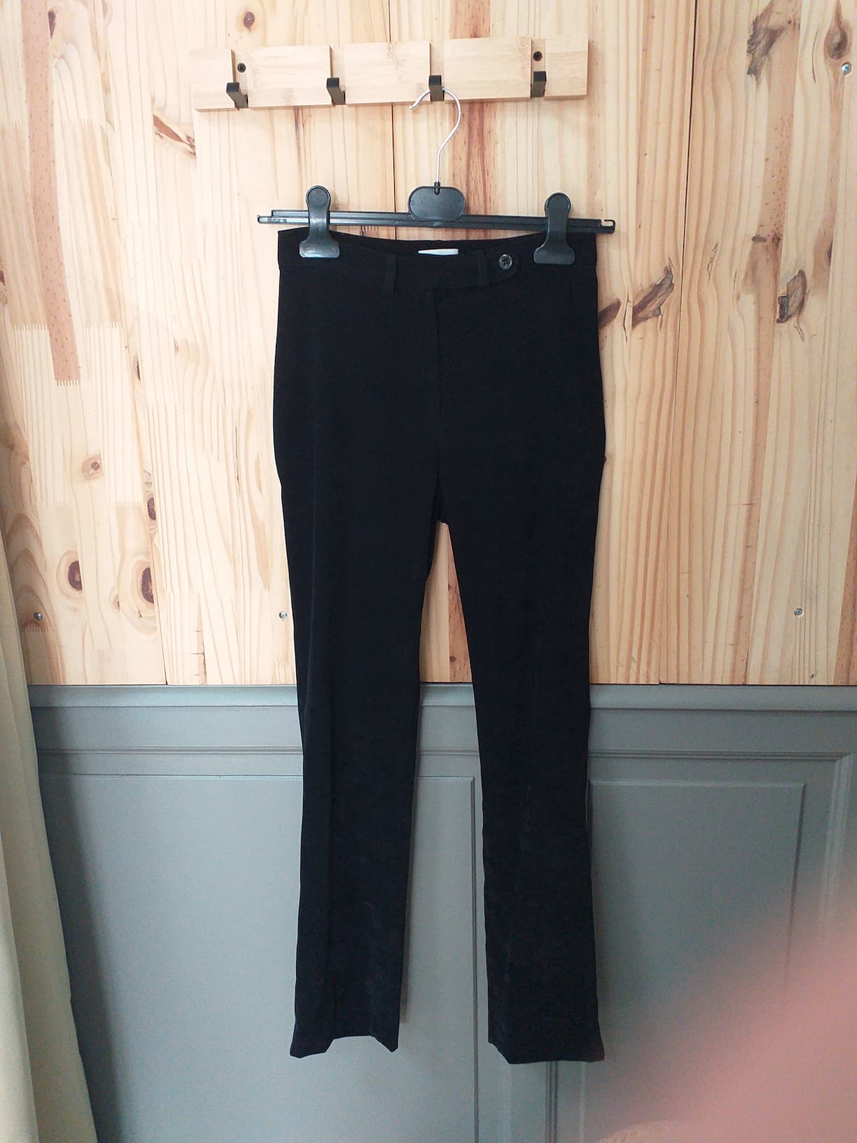 Pantalon Noir Polyester Femme XXS - vue devant | Friperie Vintage Seconde Cool Frip