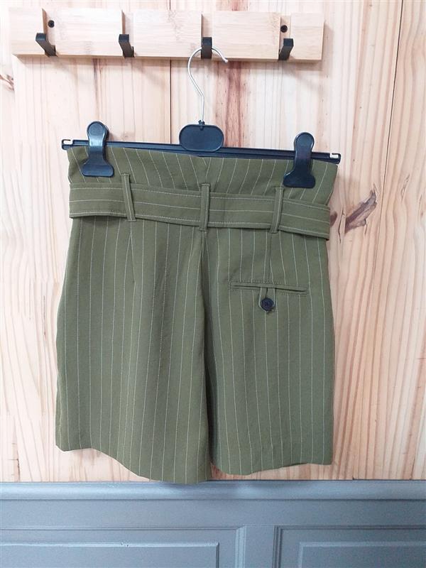 Short Kaki Polyester Femme XS - vue arrière | Friperie Vintage Seconde Main Cool Frip